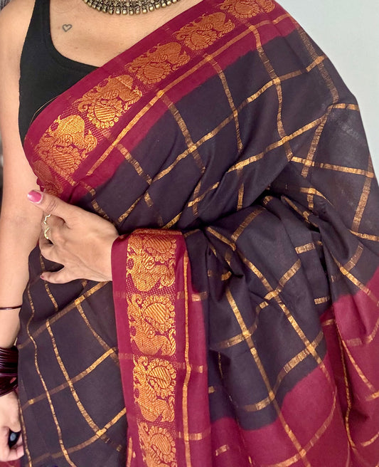 Brownish black with maroon pavithra kattam sungudi, madurai cotton - YCCOTNMSAP144