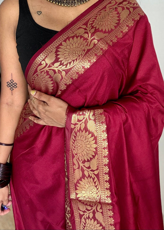 Maroon, semi crepe silk saree with antique gold floral border - YCLOKOC56