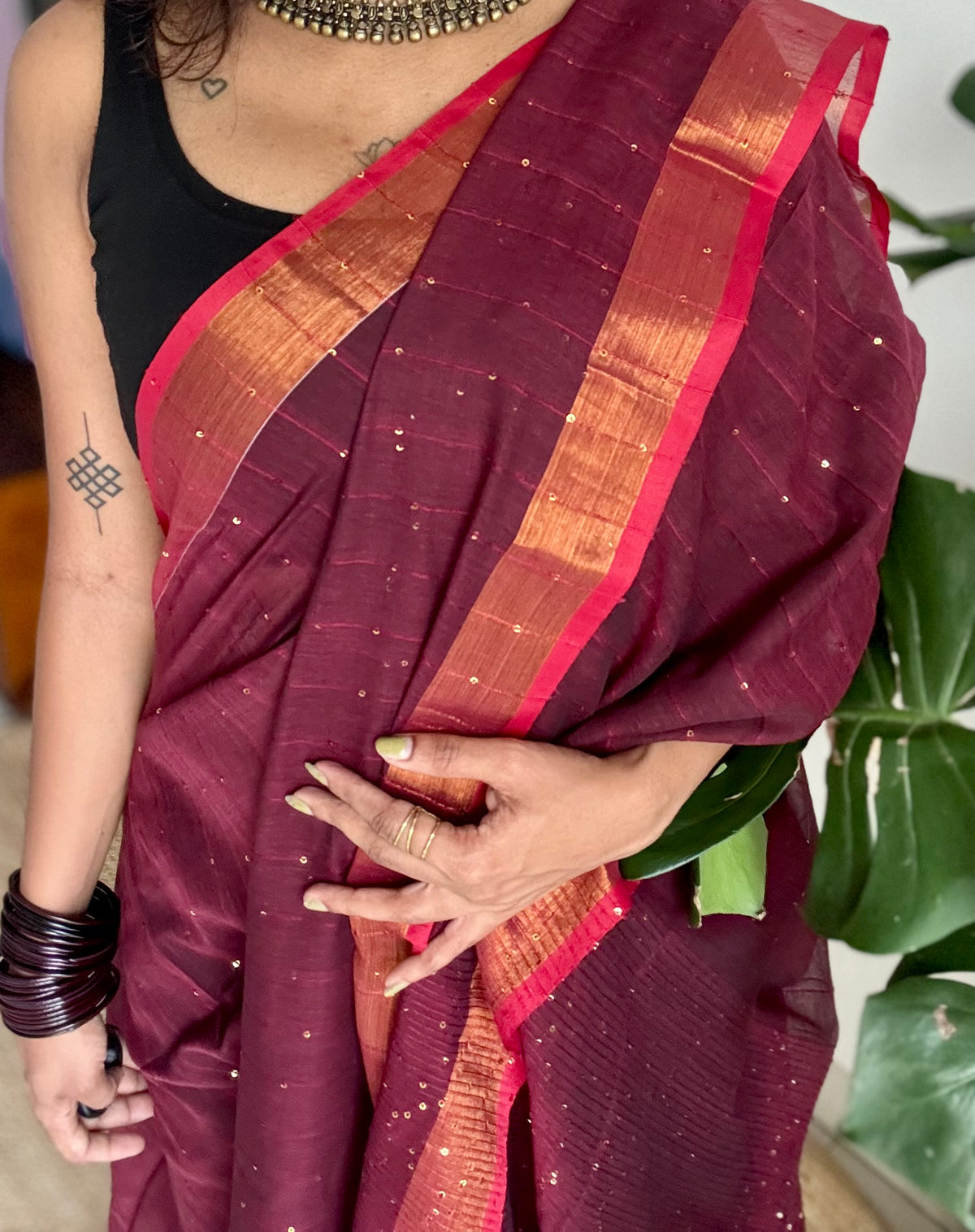 Maroon mul cotton saree with sequins and zari border - YCBCMCSE30