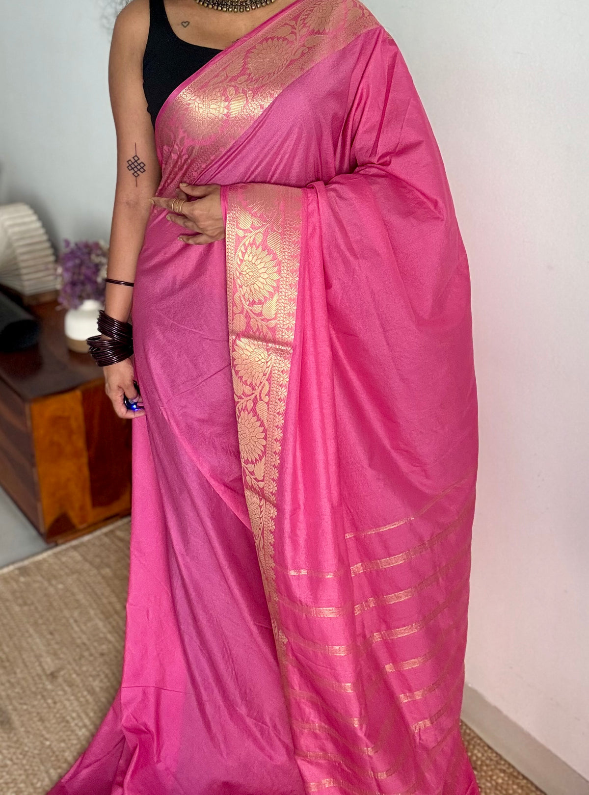 Pink, semi crepe silk saree with antique gold floral border - YCLOKOC55