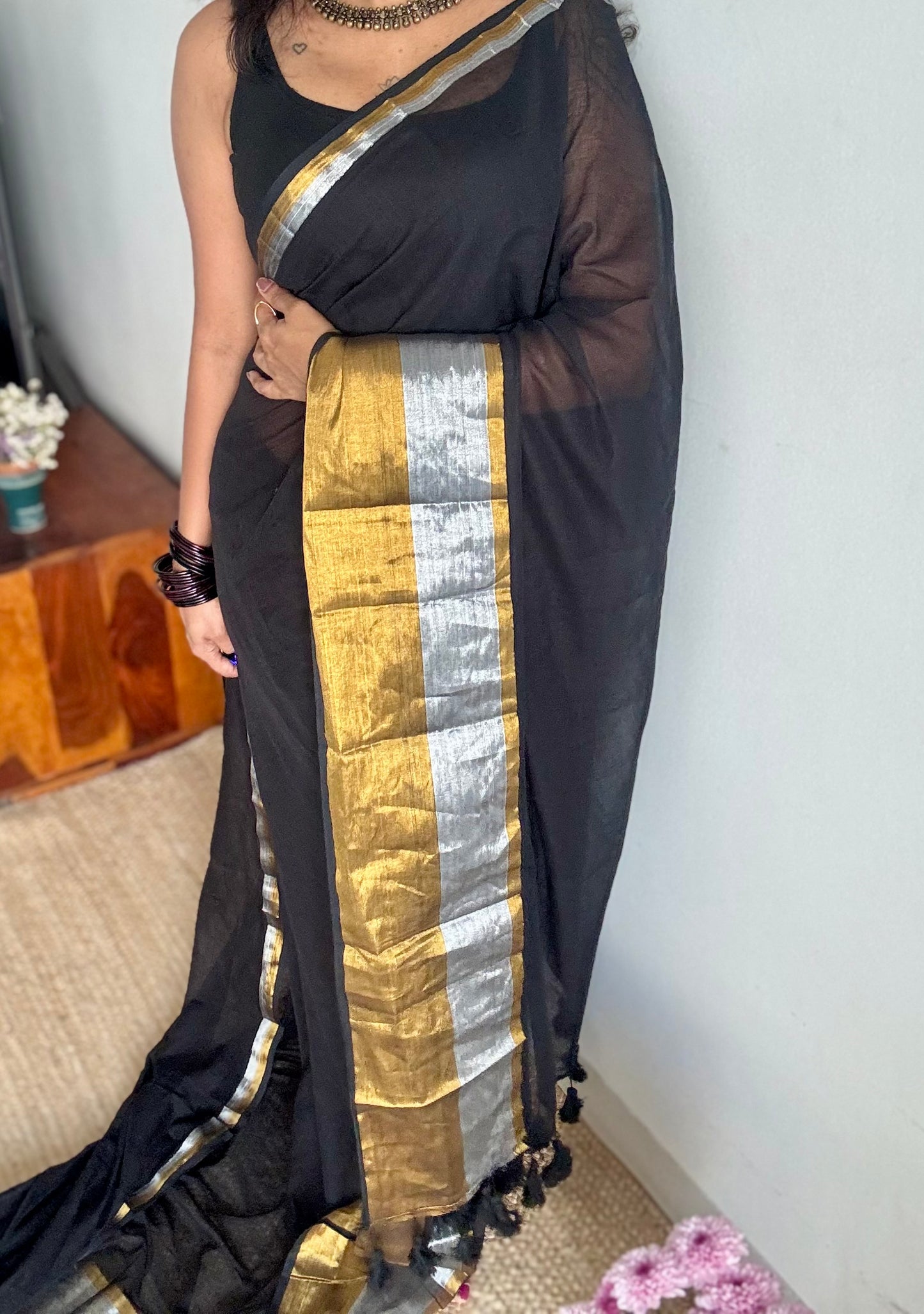 Black mul with silver and antique gold zari border - YCBCMCNO57