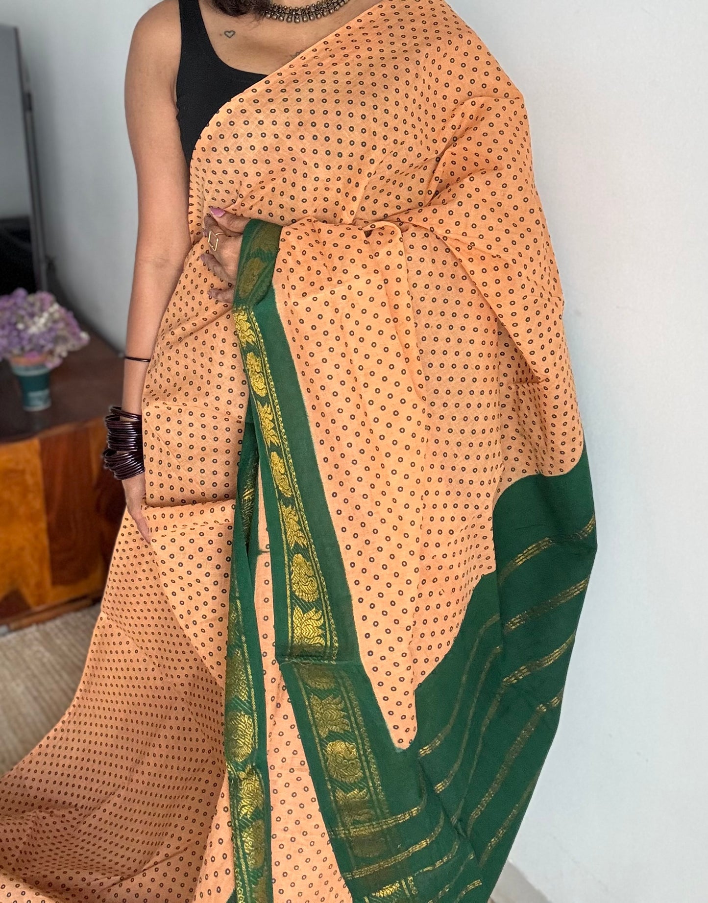 Peach with green, kattuchayam dyed madurai sungudi cotton saree - YCCOTNMSFE03