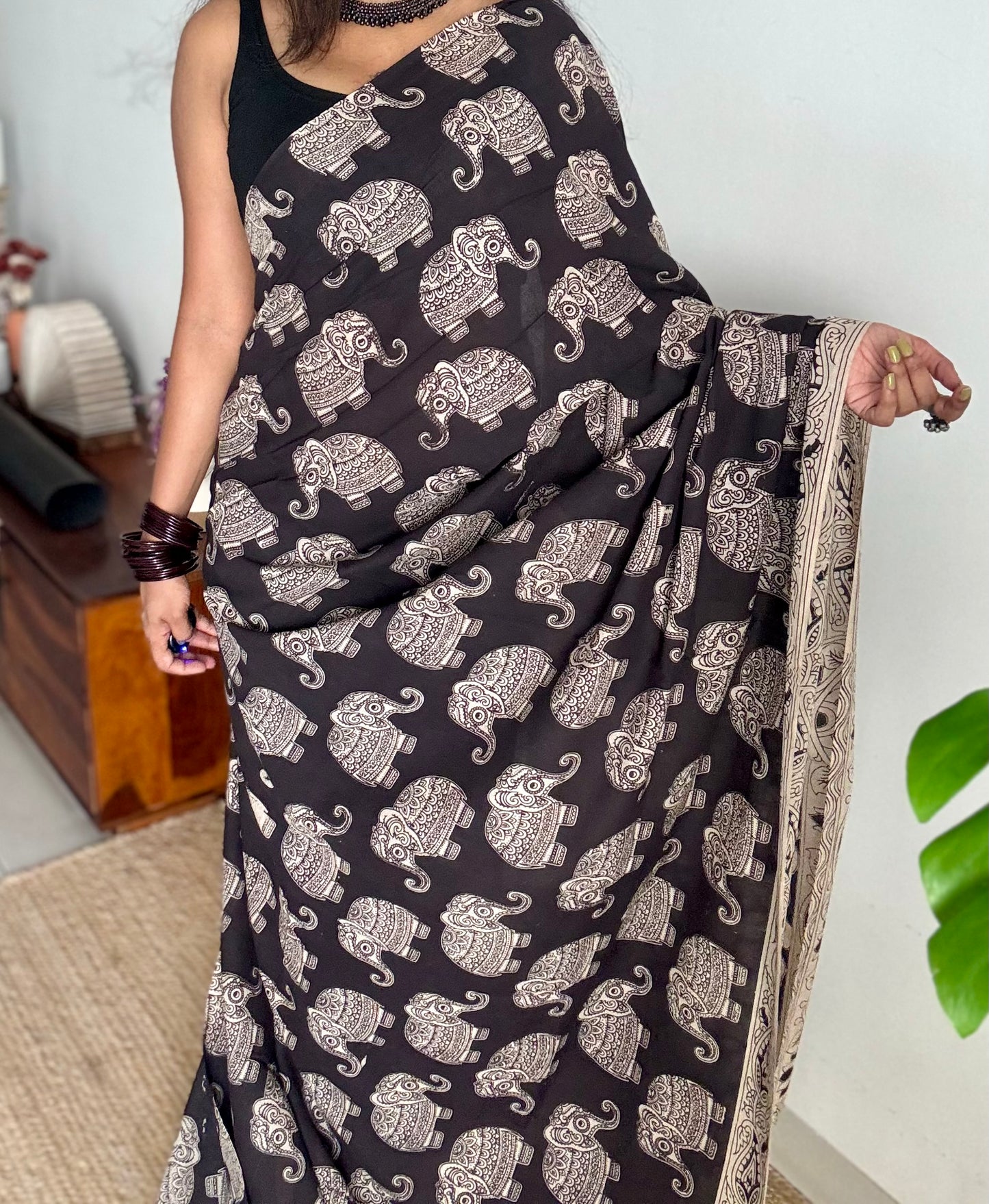 Black kalamkari saree, elephant motifs, soft cotton - YCWOTDMA349