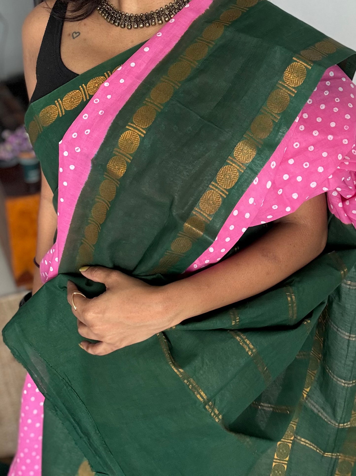 Baby pink with green printed sungudi, madurai cotton - YCCOTNSUDE102