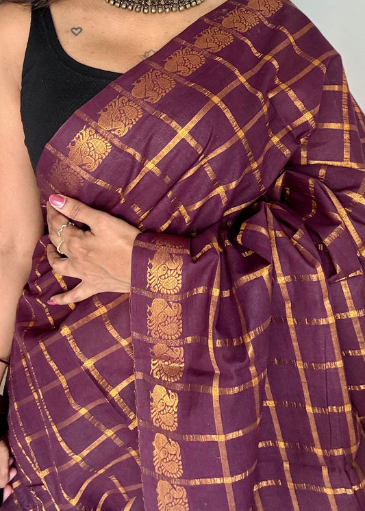 Purple brown pavithra kattam kattuchayam dyed madurai cotton saree - YCCOTNMSAP125
