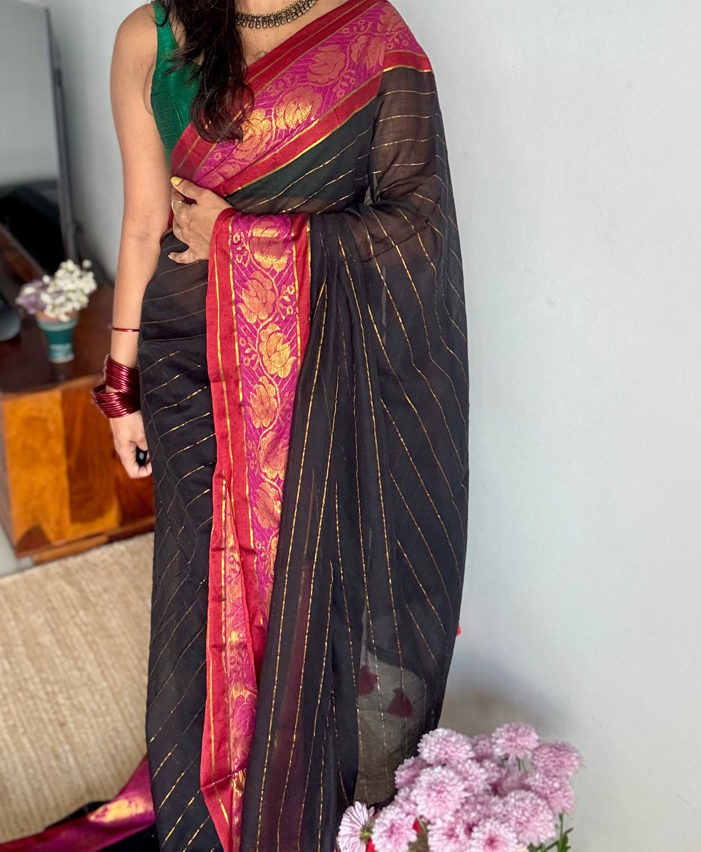 Black mul with magenta and maroon brocade border - YCBCMCNO75