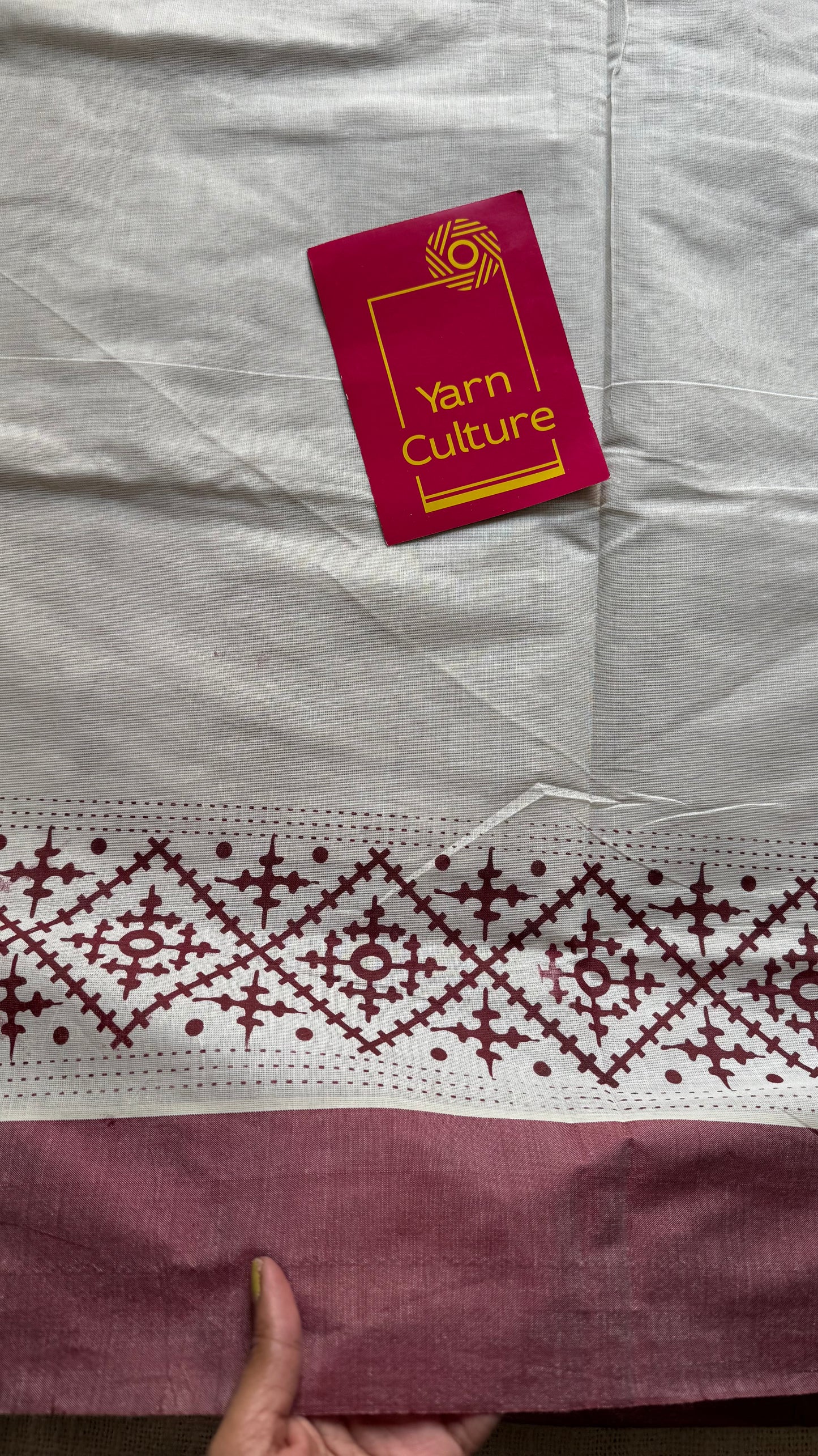 Ivory Kerala cotton saree with maroon Kutch-inspired printed borders and maroon centre pleats - YCIEKCFE313