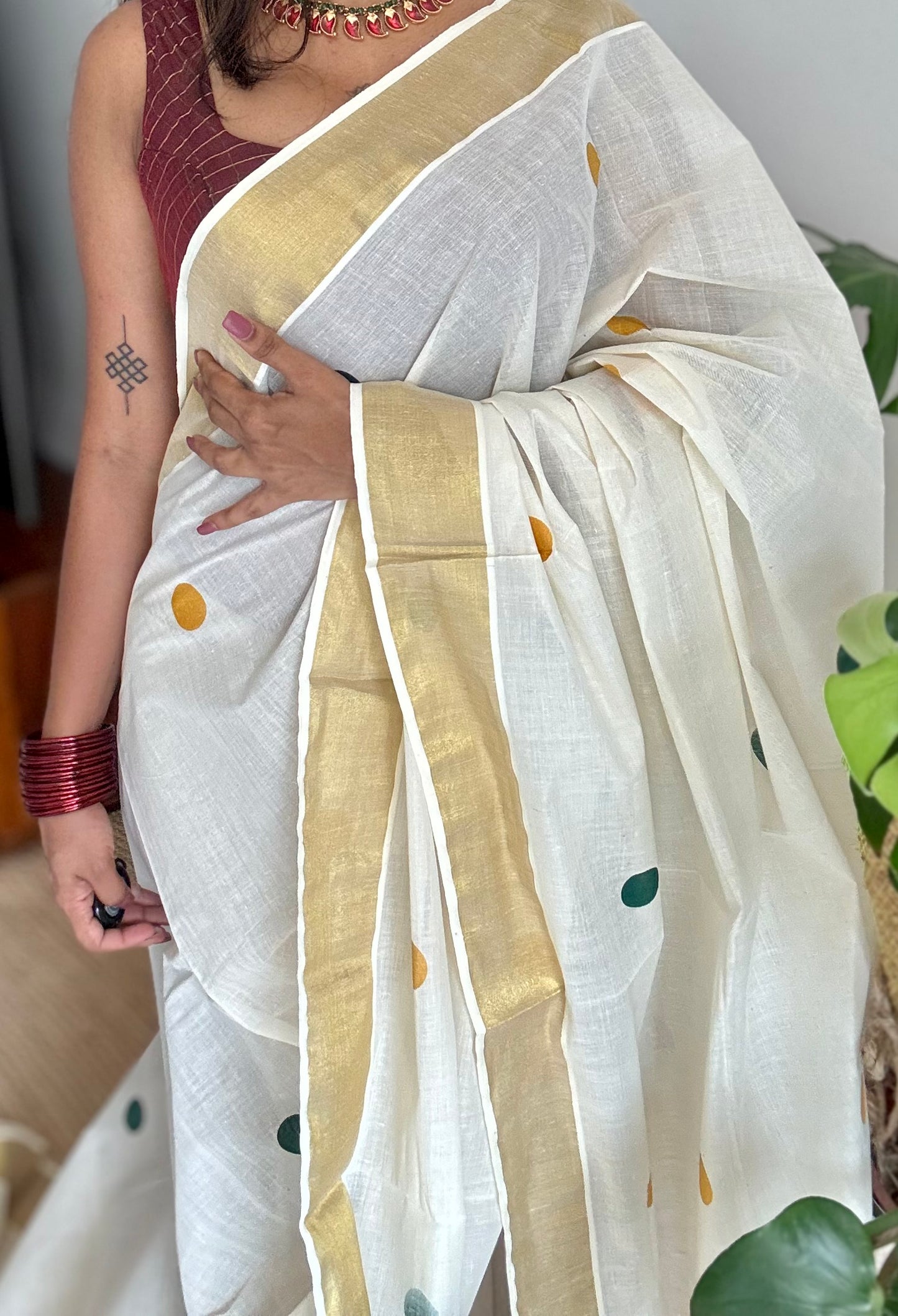 Ivory and gold soft cotton kasavu saree, dark green and yellow polka - YCIEON71
