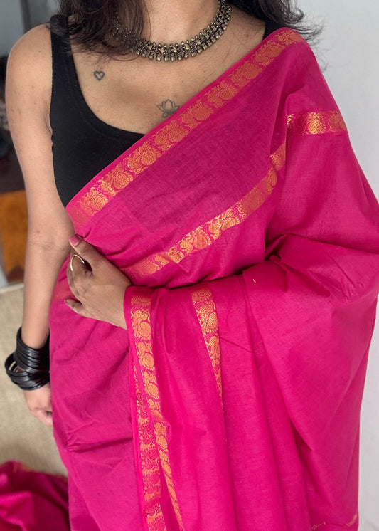 Hot pink rettaipettu peacock double border with contrast blouse - madurai kattuchayam - YCCOTNAURS14