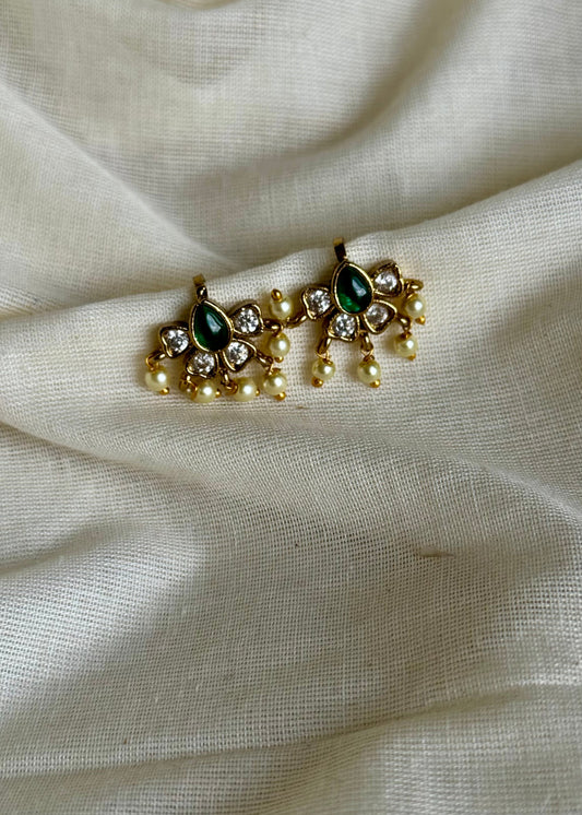 Bugadi clip-on (non pierced), green and white - YCAGEBU273