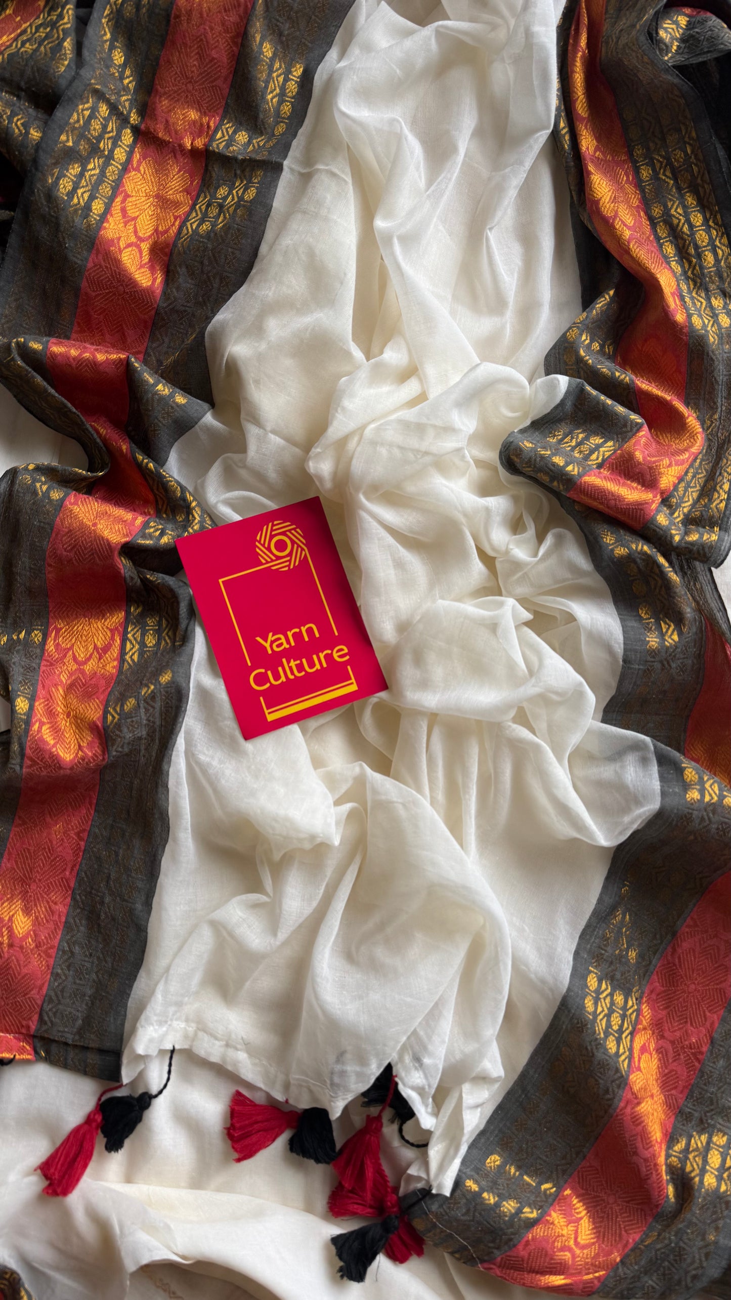 Ivory mul saree, dark grey and red kanchi border - YCIEON154