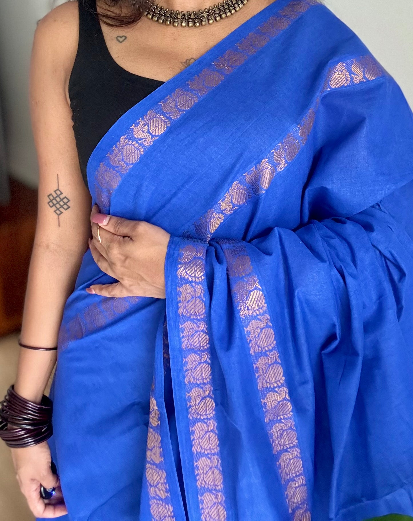 Electric blue rettaipettu peacock gap border, kattuchayam dyed madurai cotton saree  - YCCOTNMSJUL01