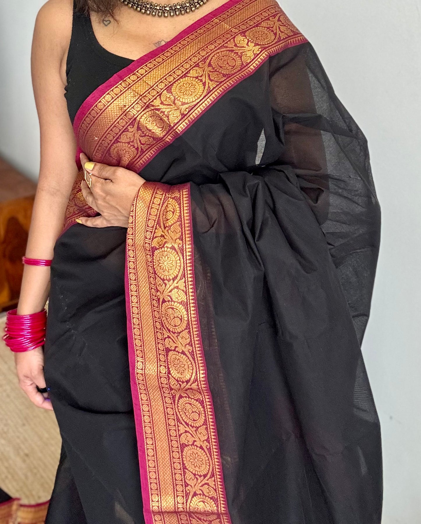 Black with magenta gold zari border Chettinad cotton saree - YCCOTNCCFE156