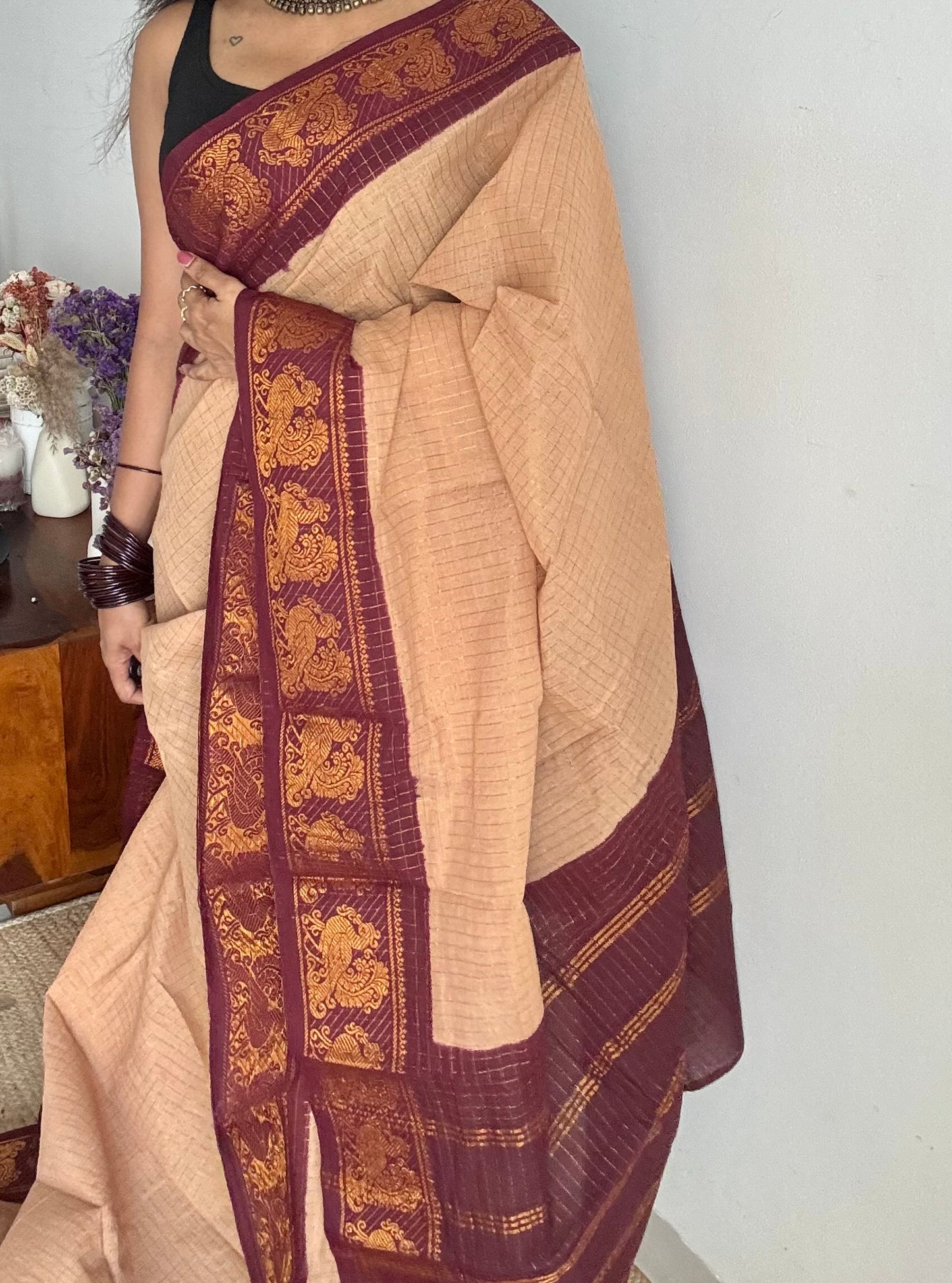 Dark beige with maroon contrast zari checkered sungudi, kattuchayam dyed madurai cotton - YCCOTNMSAP162