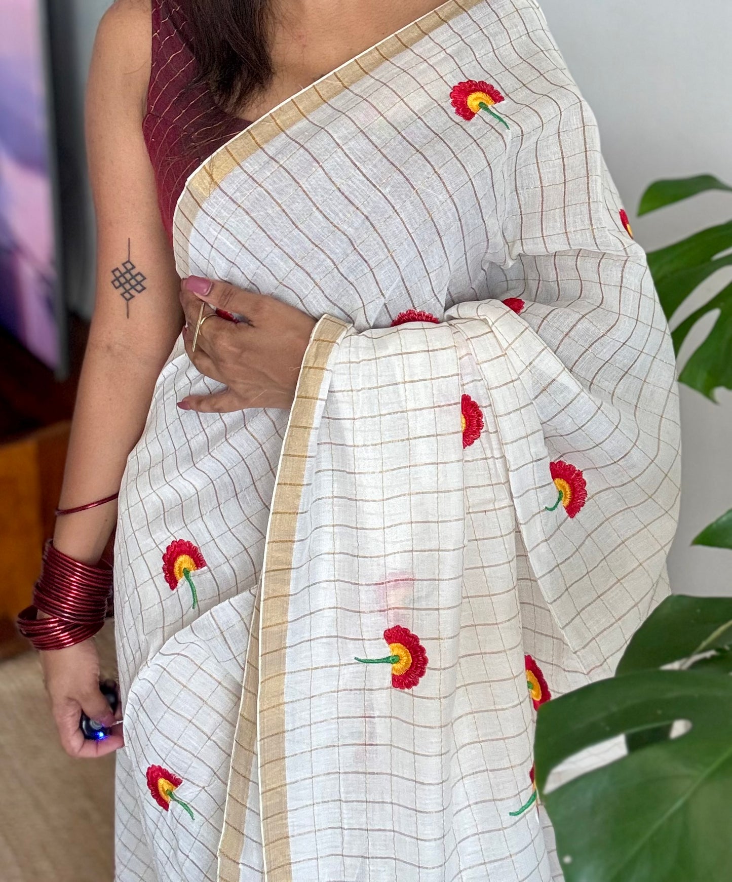 Ivory mul saree, checkered with floral embroidery - YCIEON28