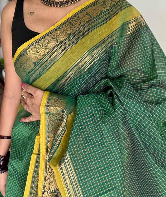 Kanchi cotton saree, green checks with korvai border - YCCOTNAP74
