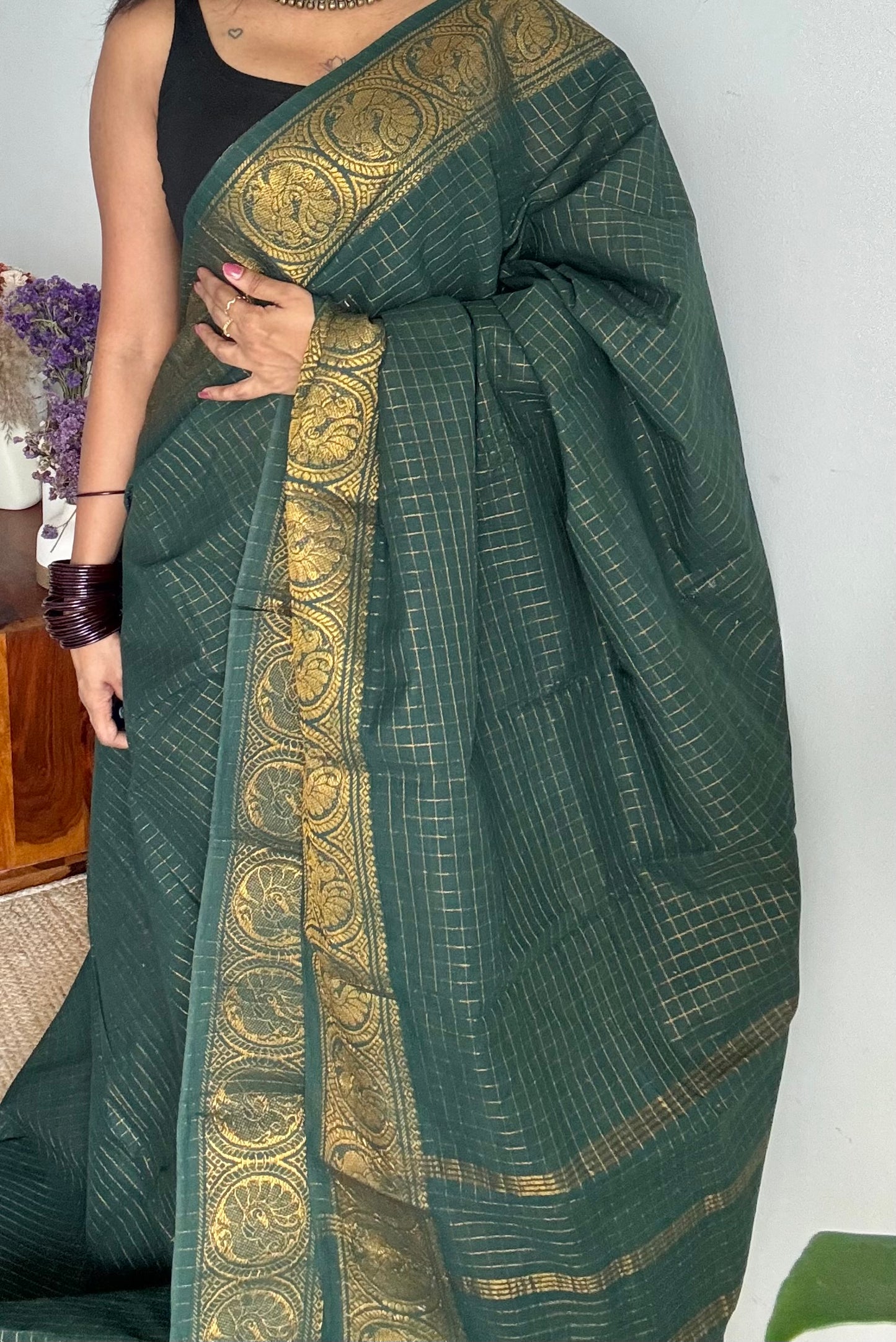 Dark green zari checkered sungudi, kattuchayam dyed madurai cotton - YCCOTNMSAP114
