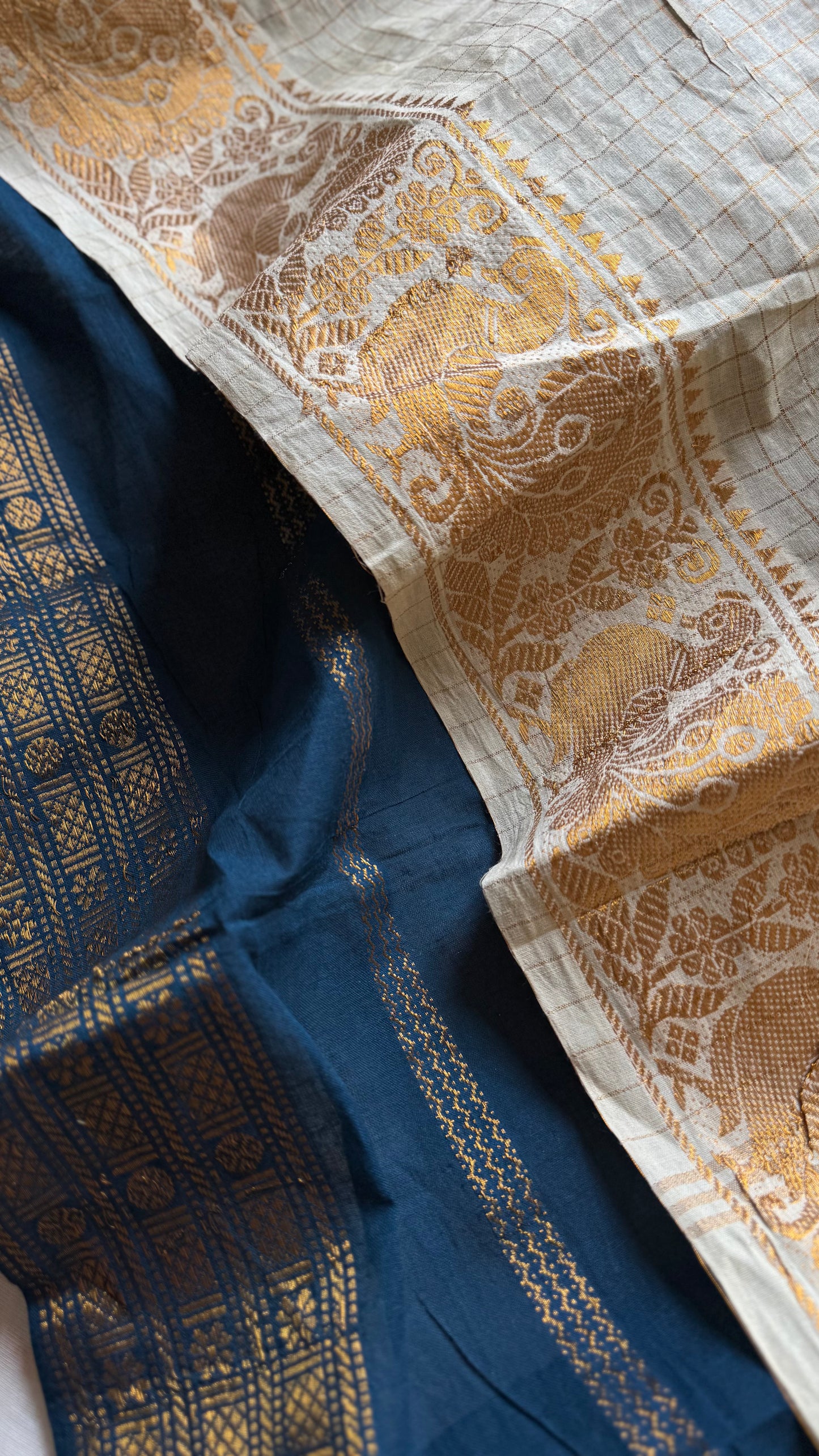 Ivory and teal, sungudi cotton half-half saree - YCCOTNIDMA311