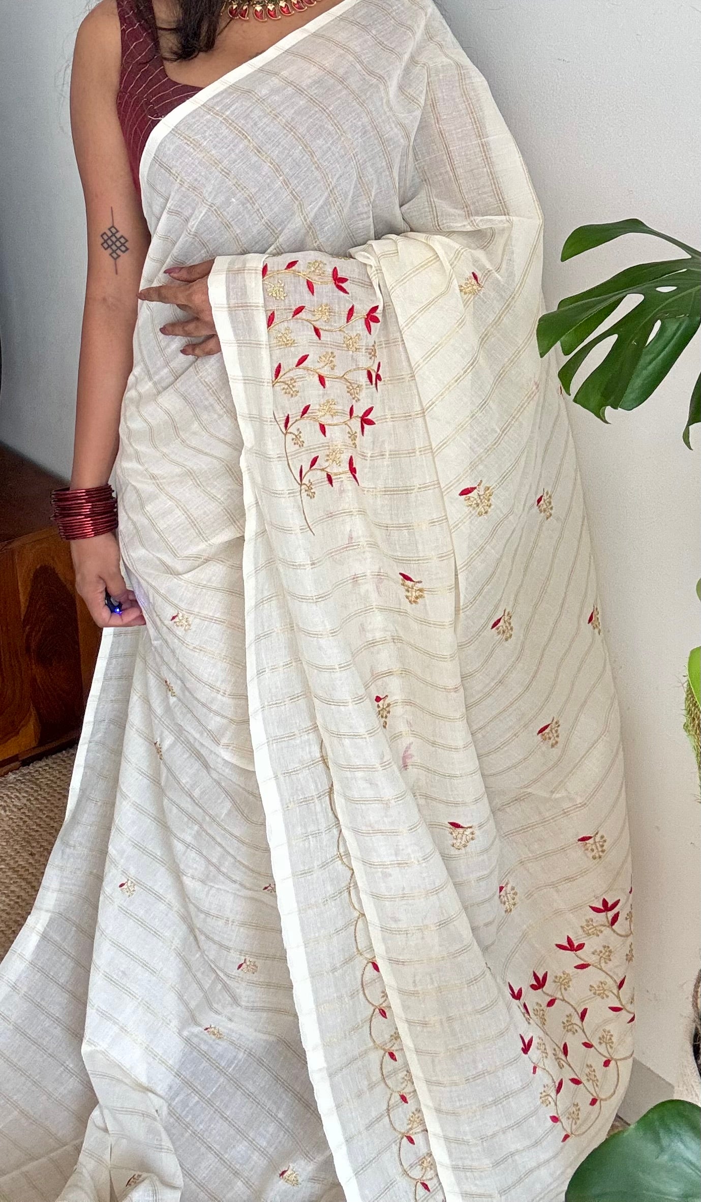 Ivory and gold soft cotton saree, red floral vine embroidery - YCIEON60
