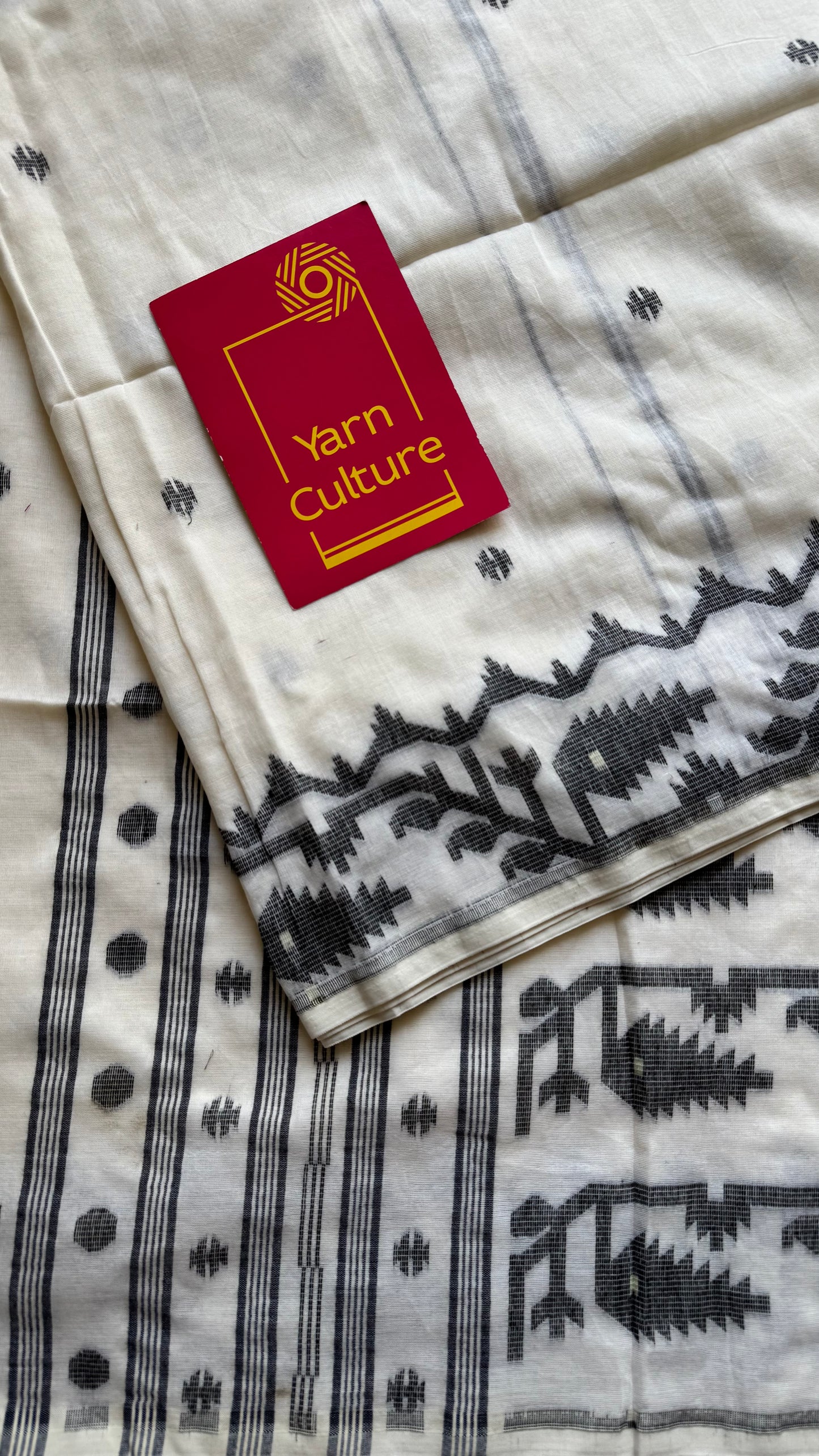 White with black contrast jamdani saree in soft handloom cotton - YCBCJDFE378