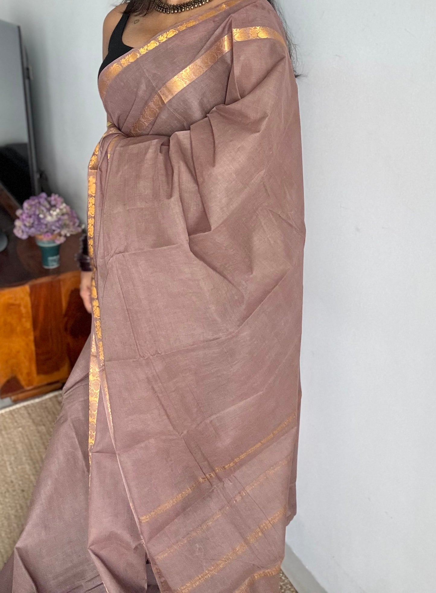 Light beige brown rettaipettu peacock double bordered, kattuchayam dyed madurai cotton saree - YCCOTNMSFE329