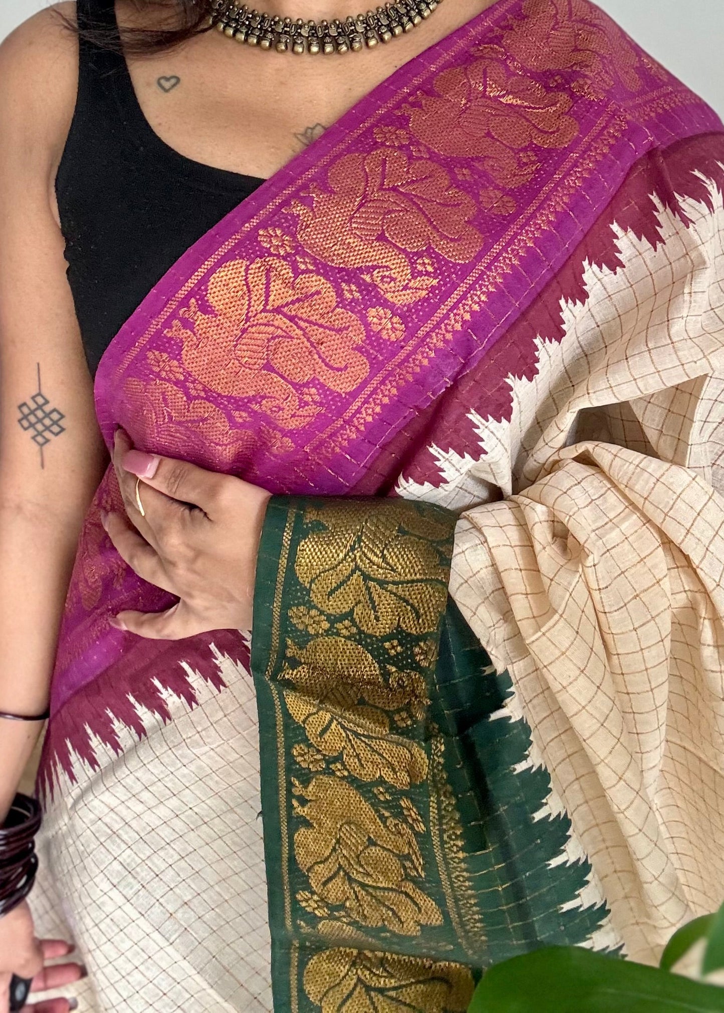 Sungudi cotton checks, ivory gold base, magenta and dark green dual tone border, soft cotton - YCCOTNMSJUL07