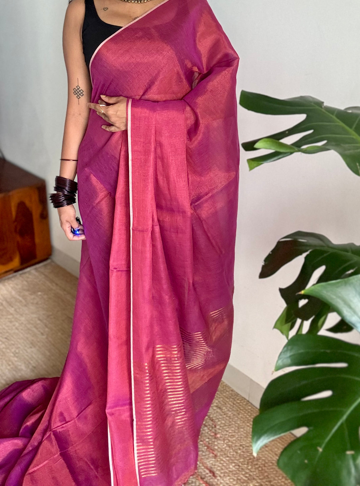 Magenta pink with gold, dual tone metallic tissue linen saree - YCBCLTOC57
