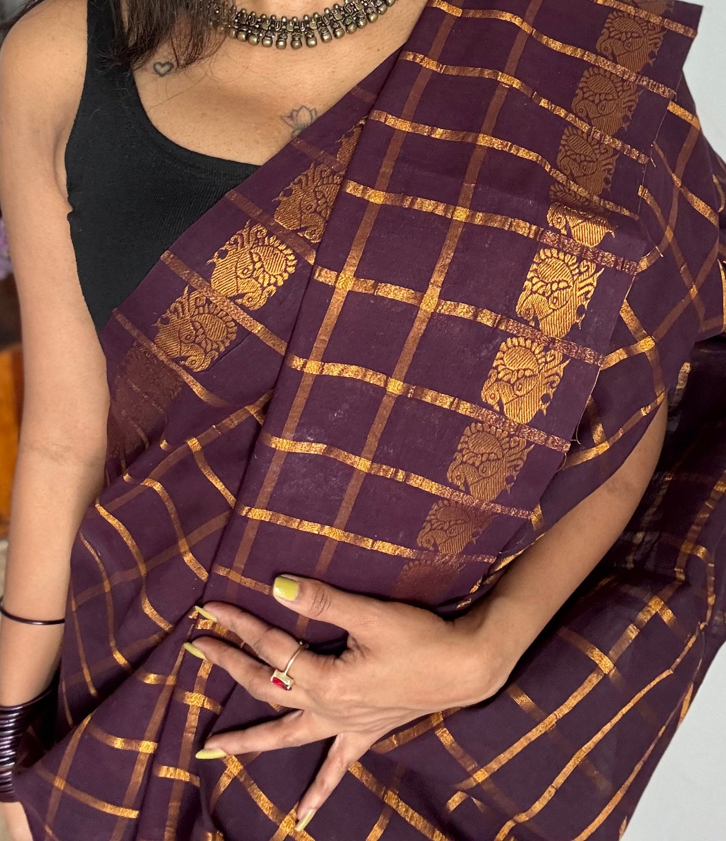 Purple brown pavithra kattam kattuchayam dyed madurai cotton saree - YCCOTNMSFE128