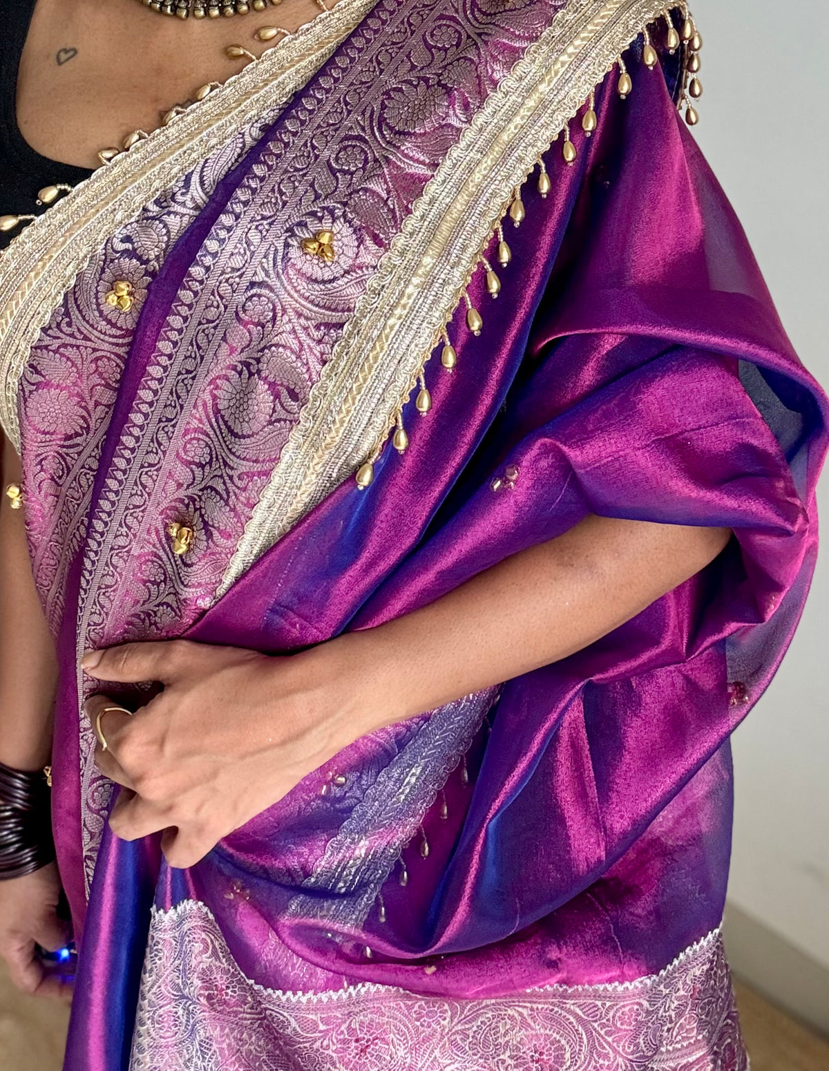 Purple gold tissue Banarasi saree with ghungroo embellishments and beaded lace border - YCBLTOC67