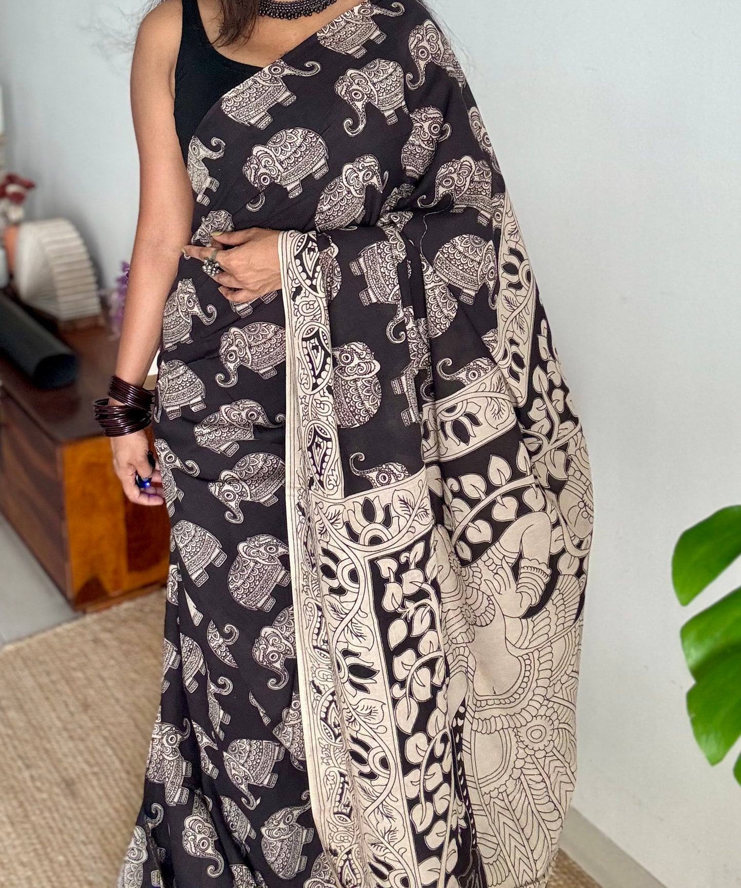 Black kalamkari saree, elephant motifs, soft cotton - YCWOTDMA349