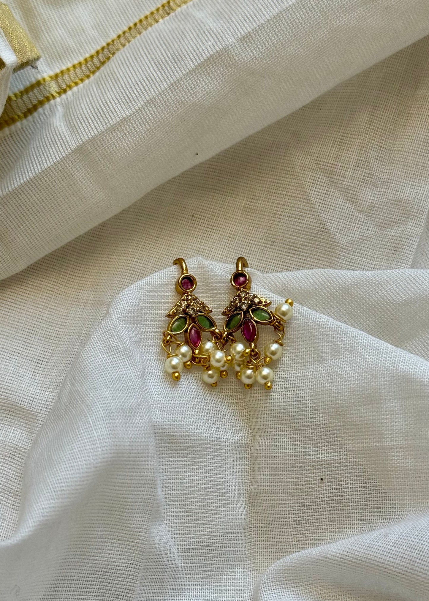 Bugadi clip-on (non pierced), green, ruby, white - YCGPBU685