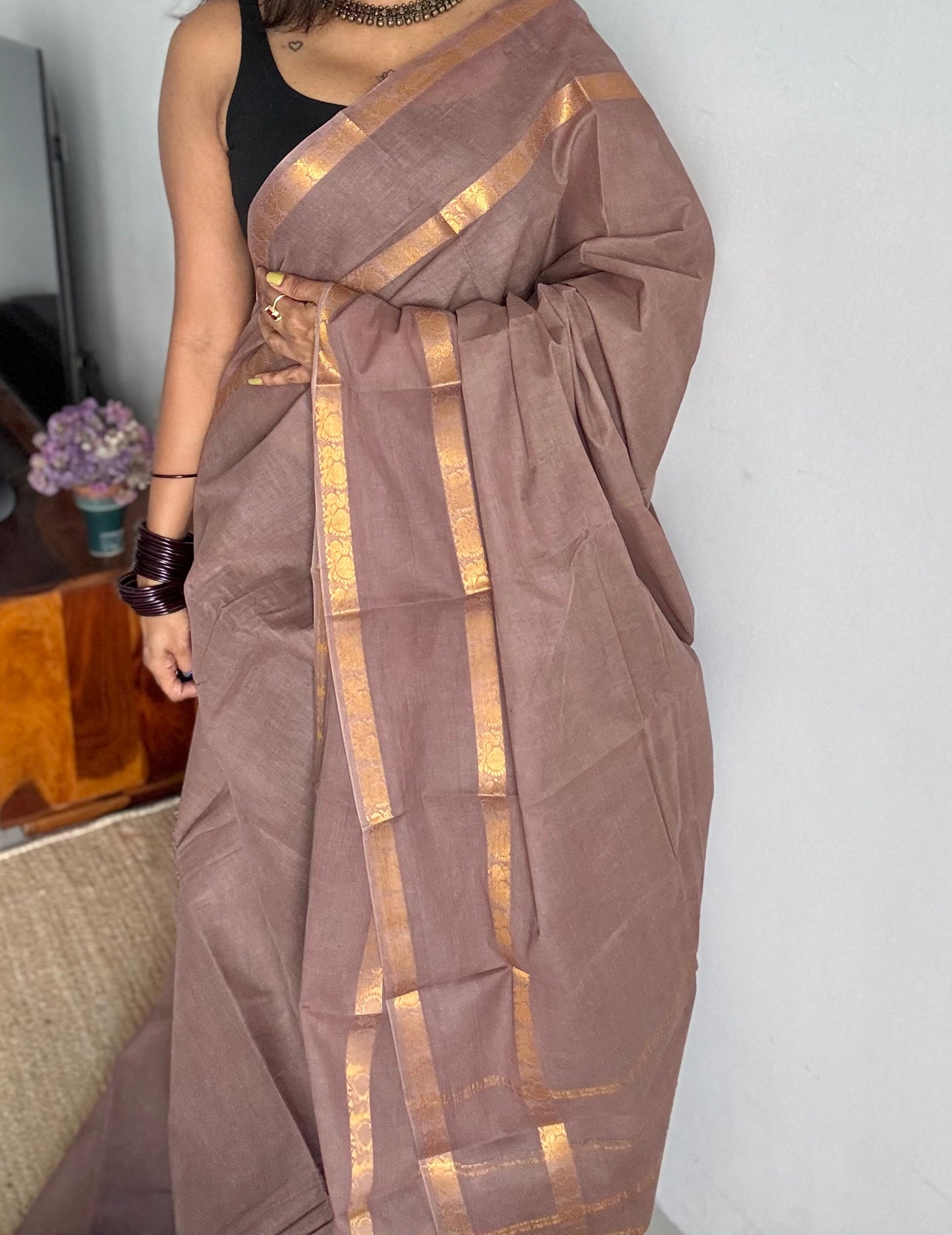Light beige brown rettaipettu peacock double bordered, kattuchayam dyed madurai cotton saree - YCCOTNMSFE329