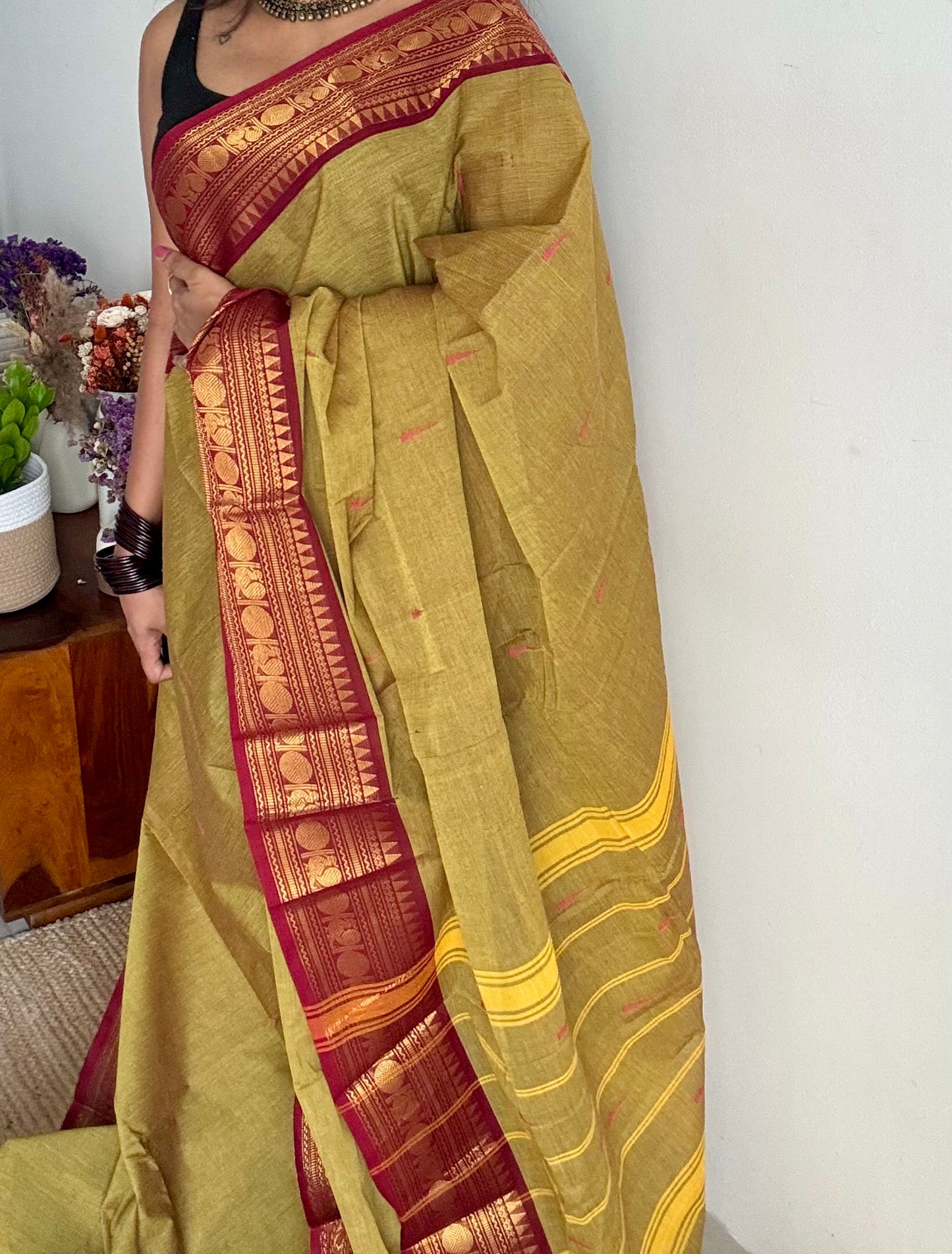 Kanchi cotton saree, parrot green with dark red zari border - YCCOTNAP83