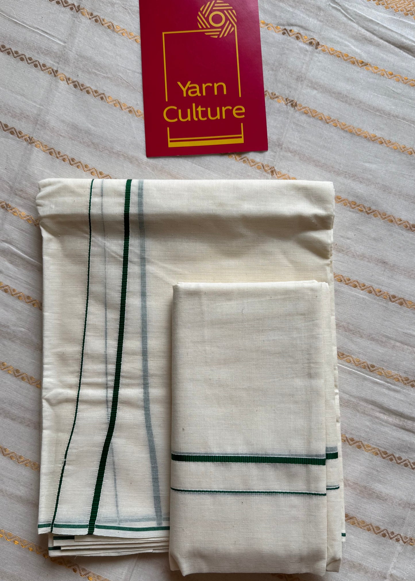 Set mund, kambikkara (thin border) with dark green coloured lines - YCIEON134