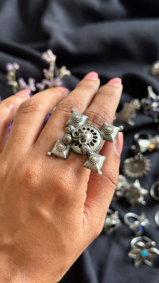 Adjustable square ring - with ghungroo