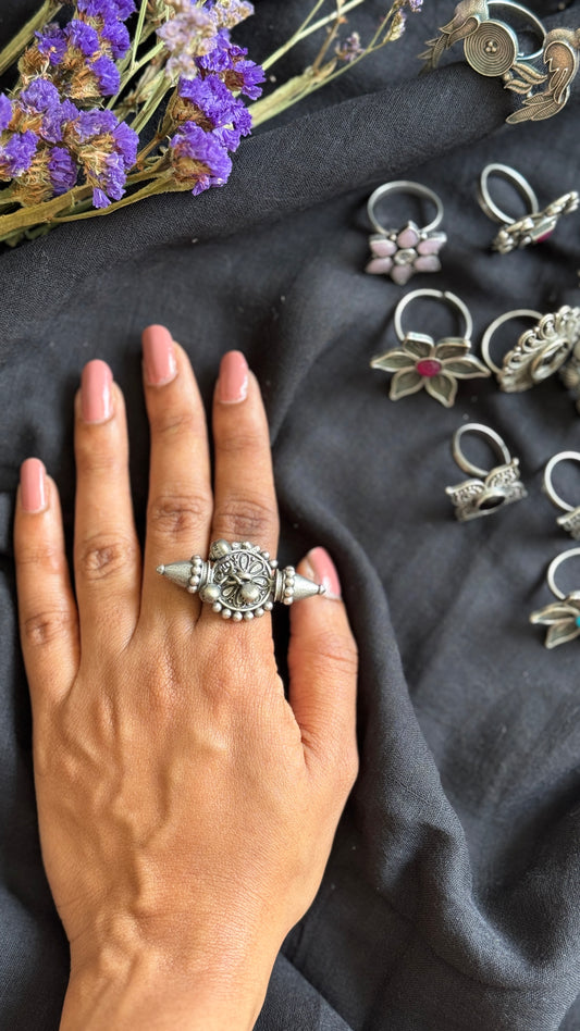 Adjustable ring - ghungroo
