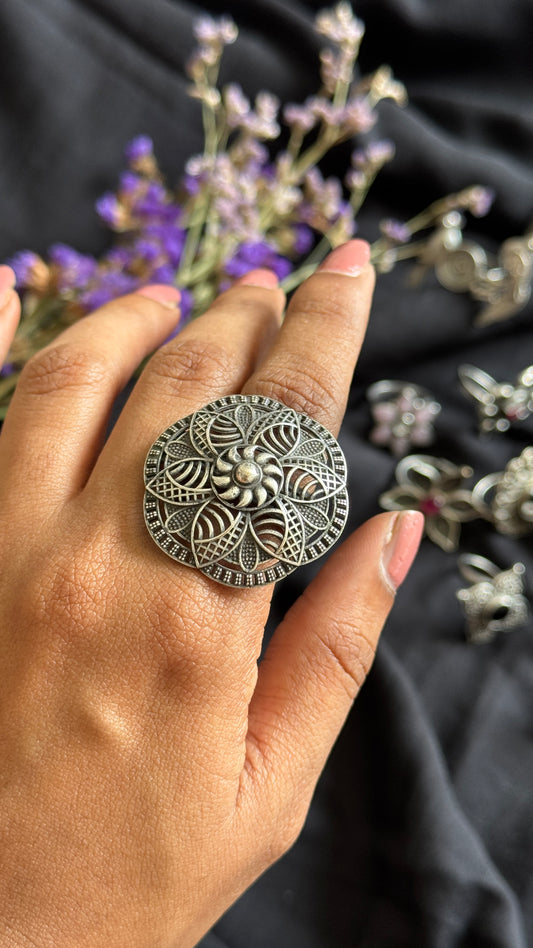 Adjustable floral ring - YCOSFR79