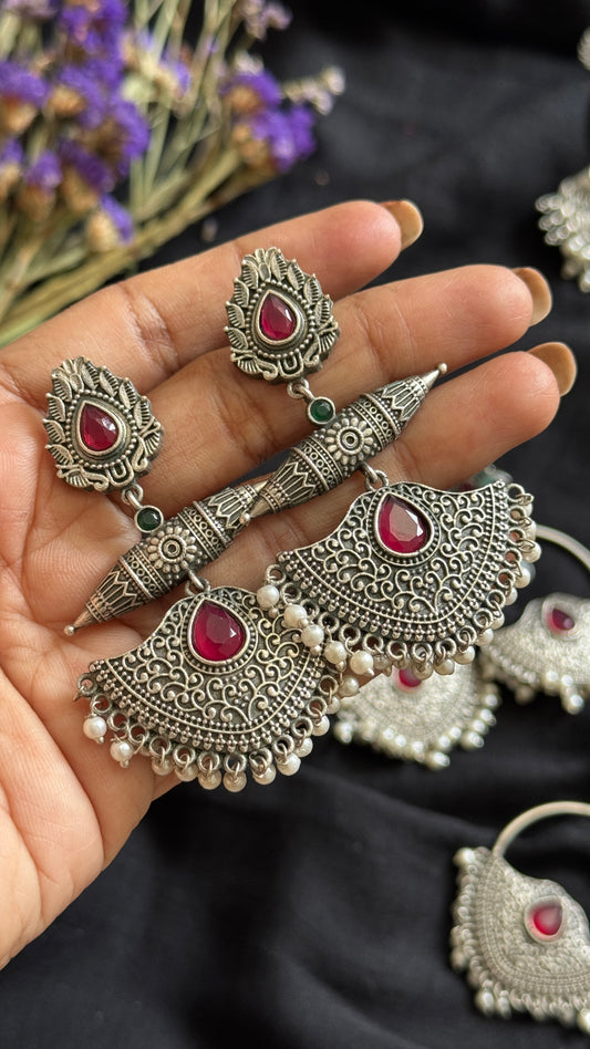 Dangler earrings - silver, red