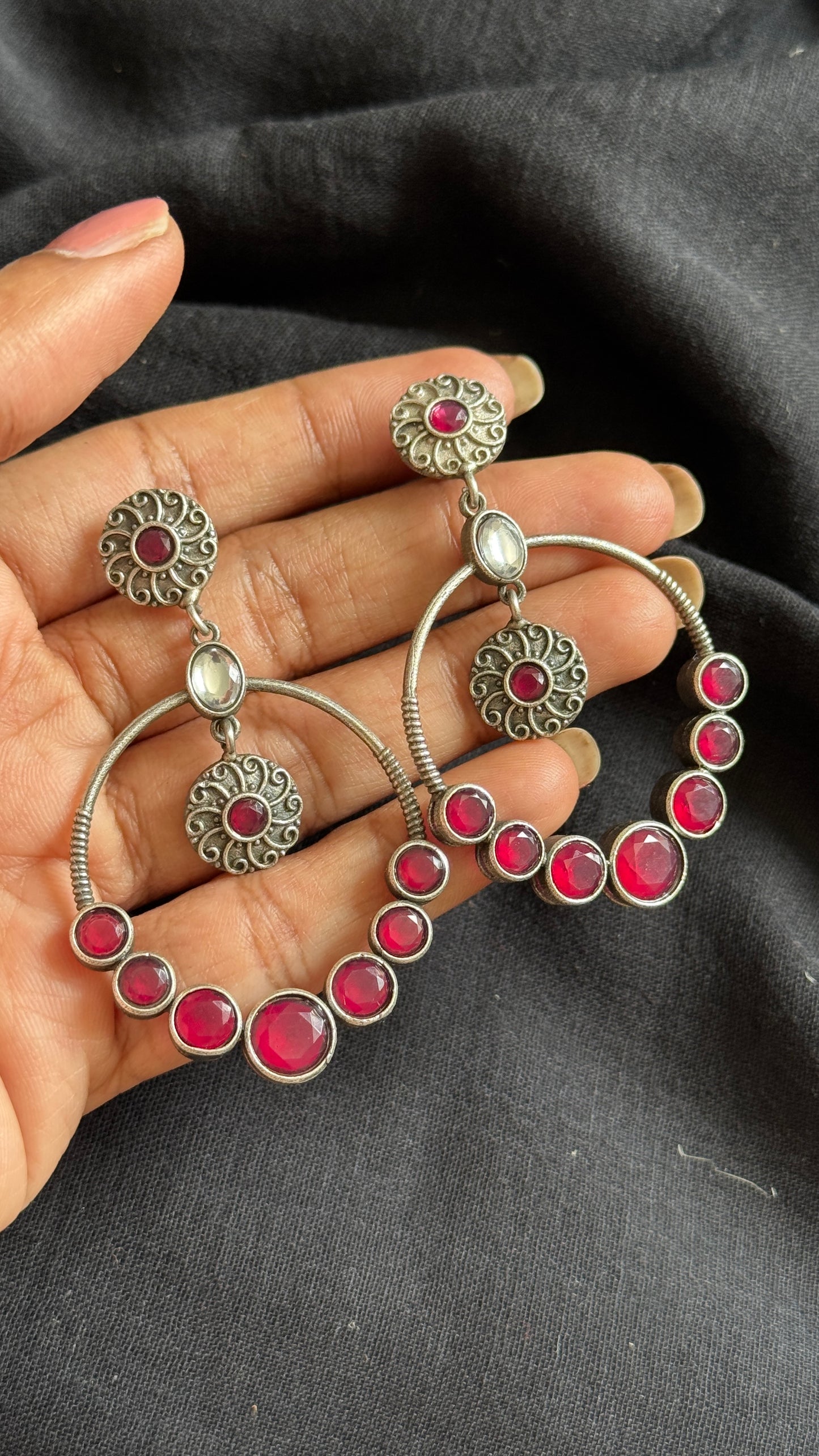 Dangler loop earrings - silver & red stones - YCOSED26