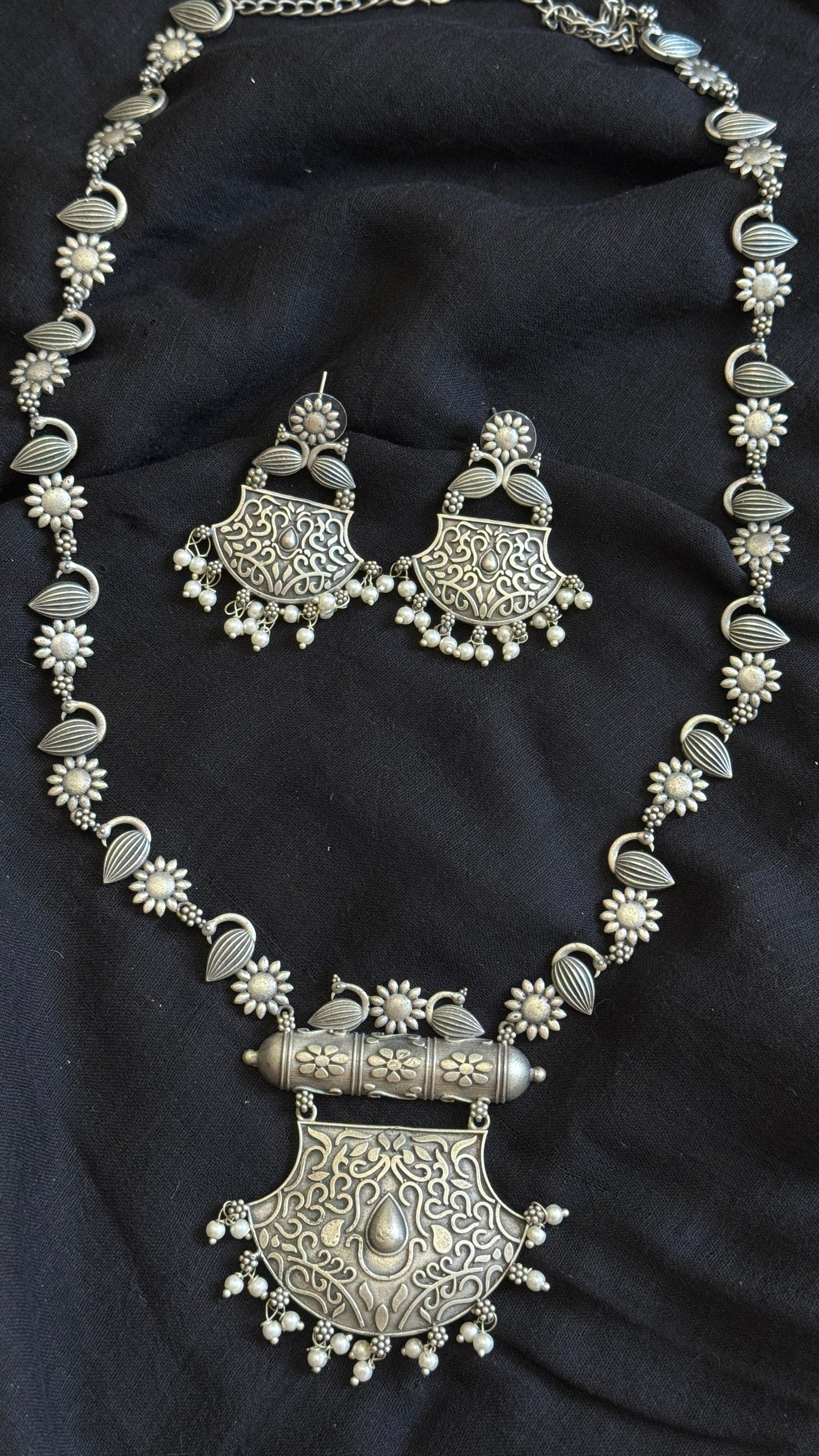 Long haram - silver with dangler earring