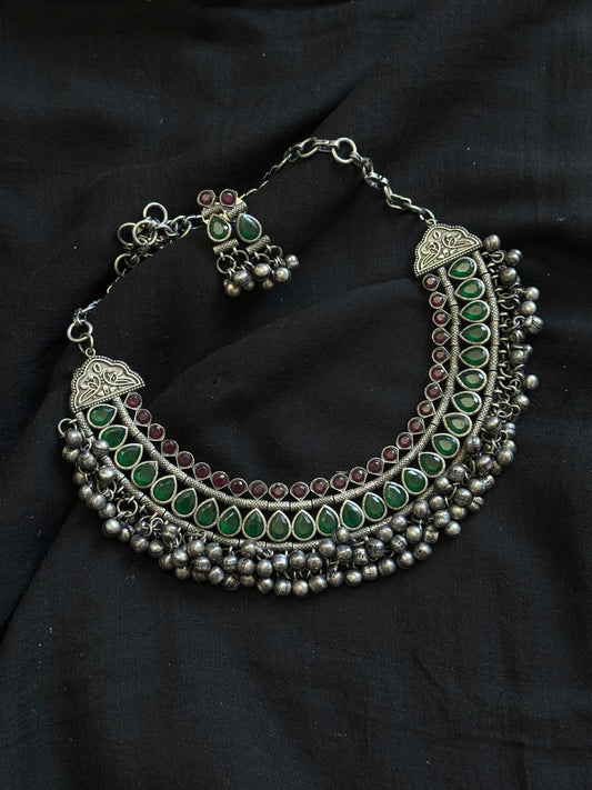 Gungroo choker - red & green