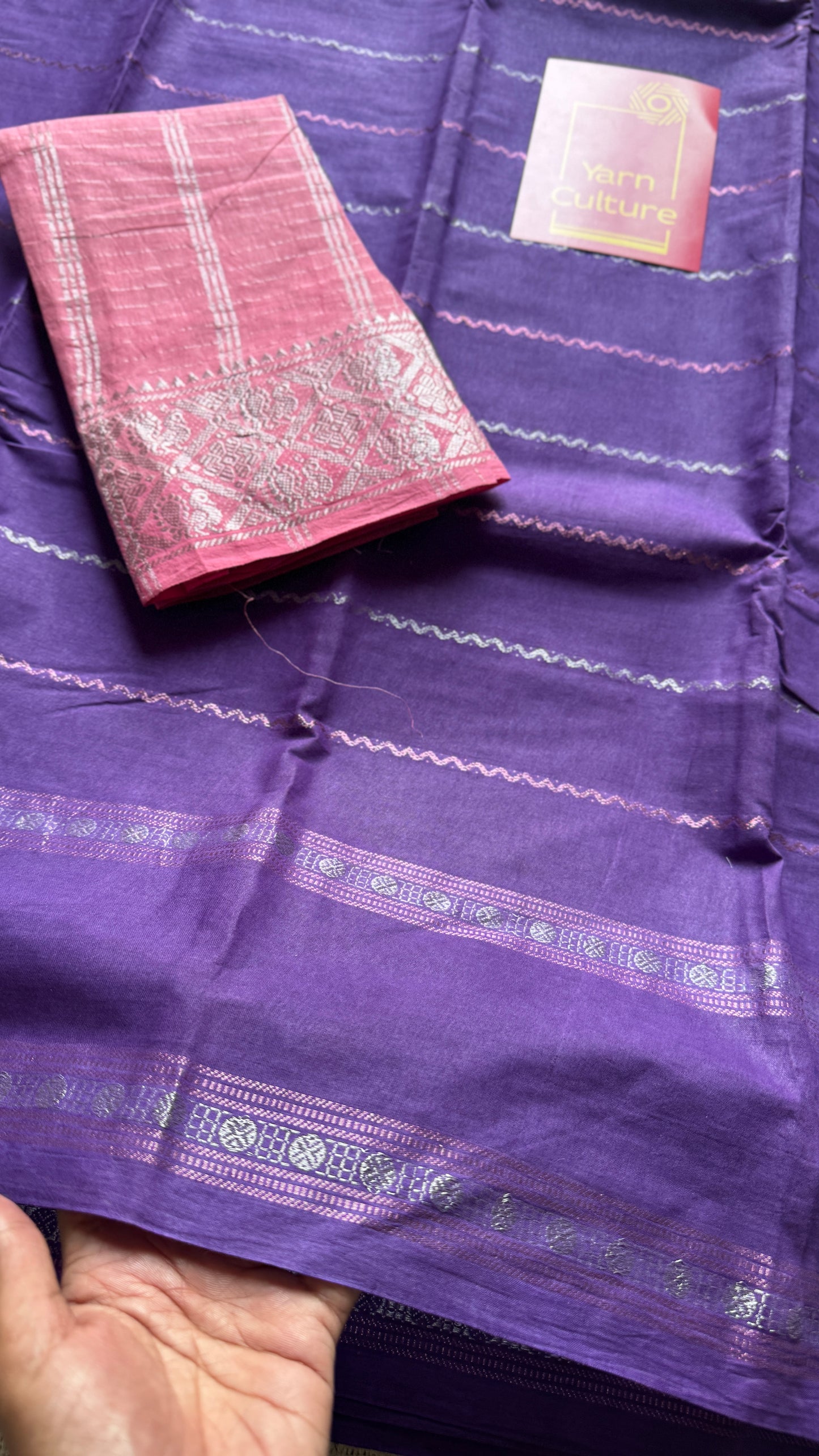 Violet veldhaari and patterned silver zari sungudi