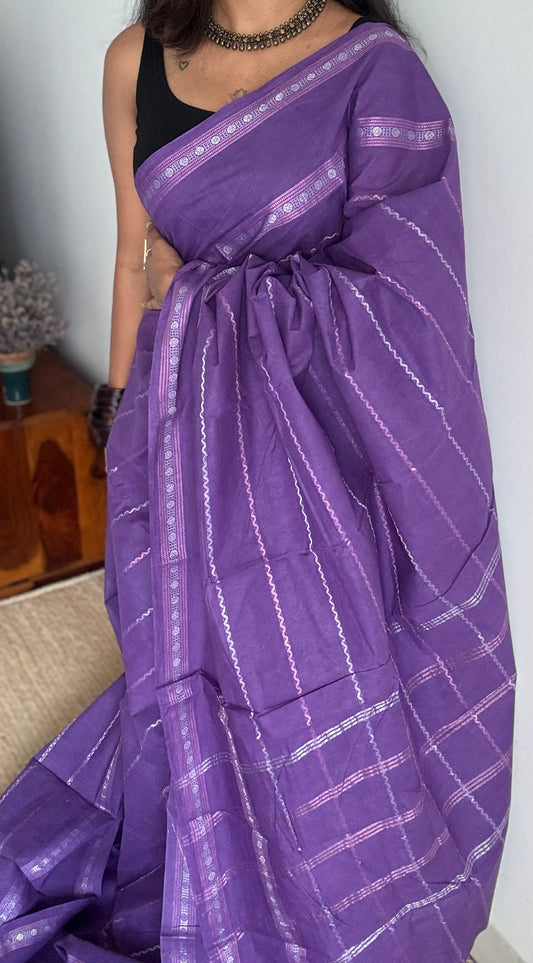 Violet veldhaari and patterned silver zari sungudi