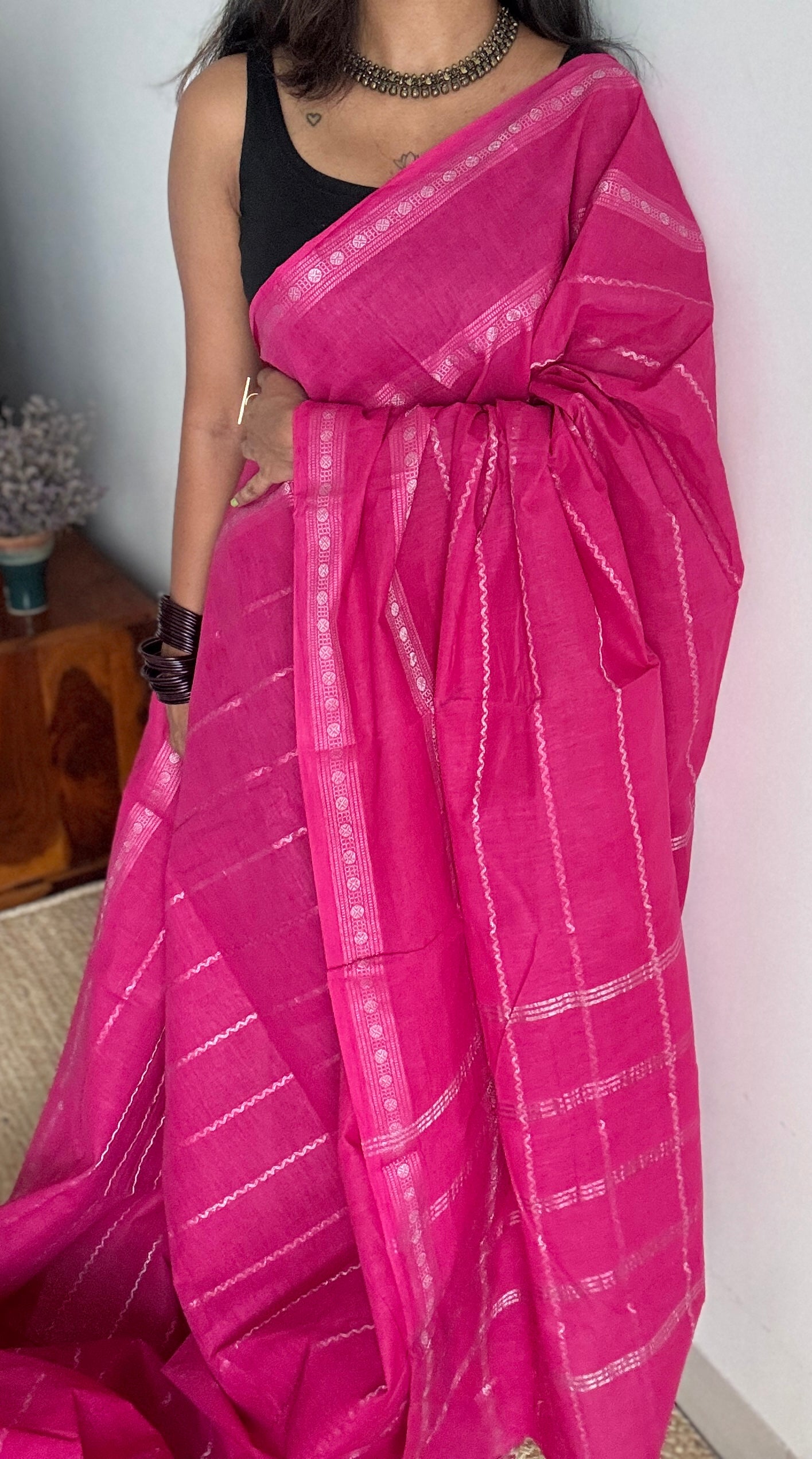 Hot Pink veldhaari and patterned silver zari sungudi - YCMCVS04