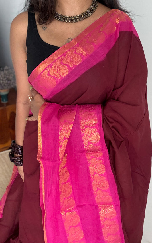 Maroon and pink sungudi with double peacock motif rettai pettu wide border