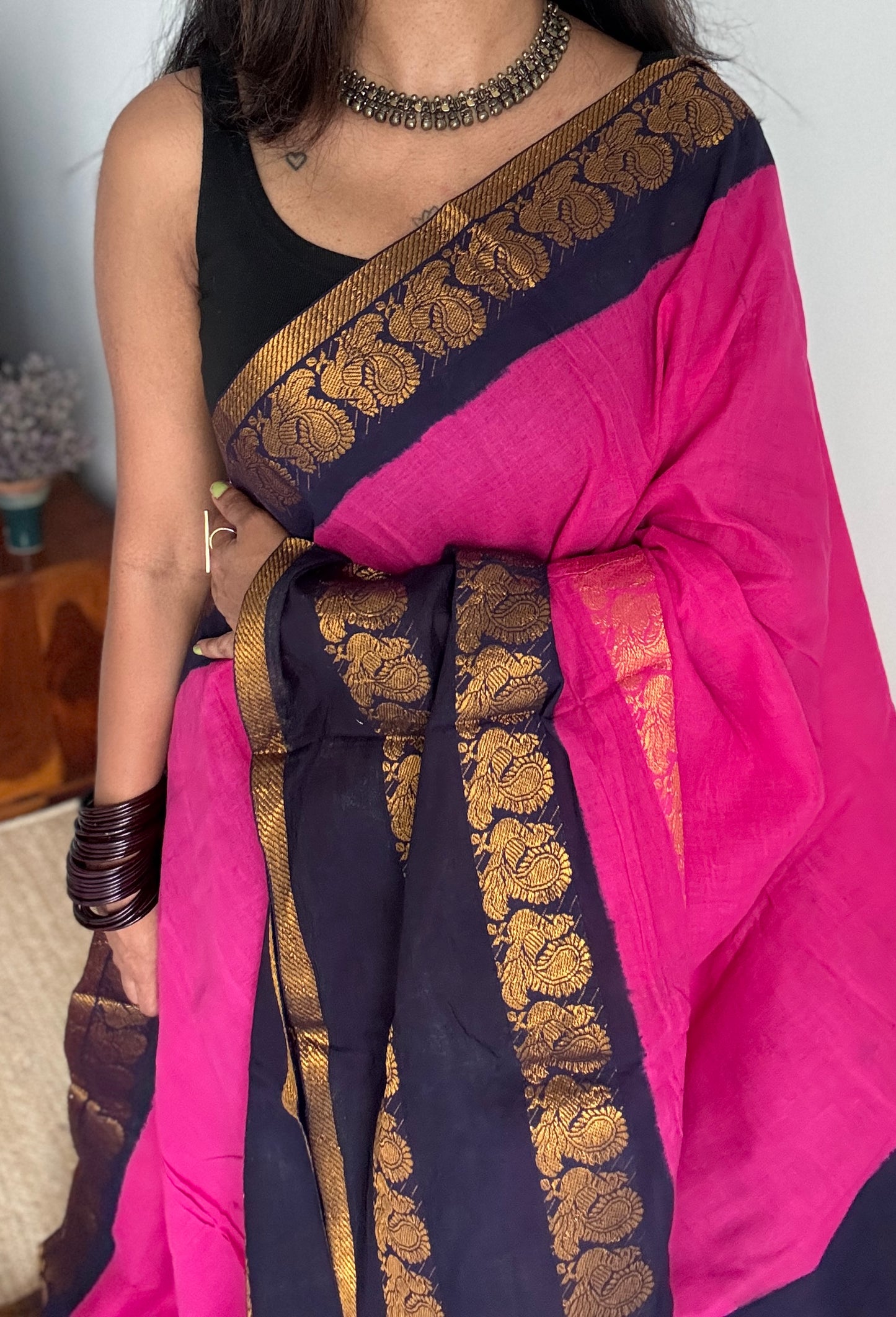 Hot pink and dark blue sungudi with double peacock motif rettai pettu wide border