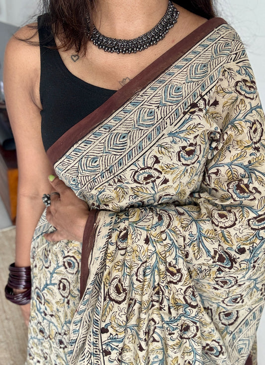 Cream kalamkari, floral vines, floral & paisley motif pallu
