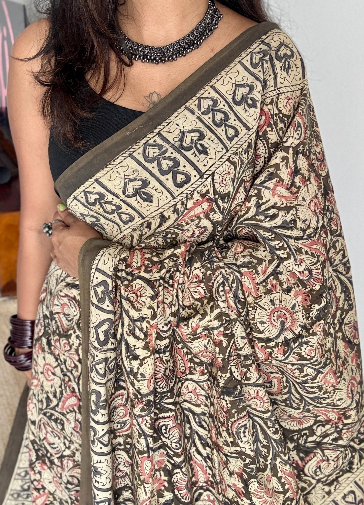 Olive green kalamkari, floral vines, floral motif pallu
