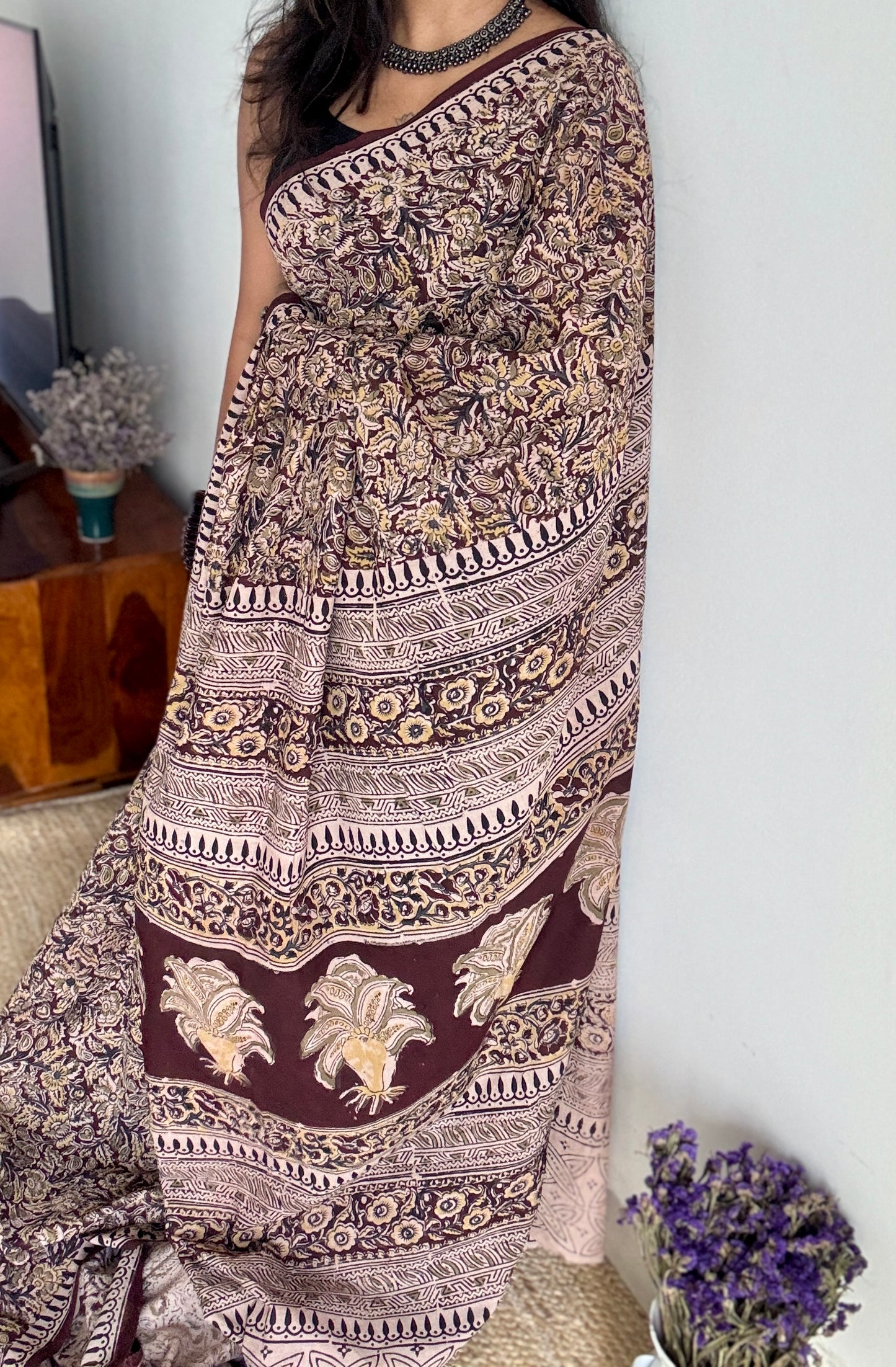 Maroon kalamkari, floral vines, floral motif pallu