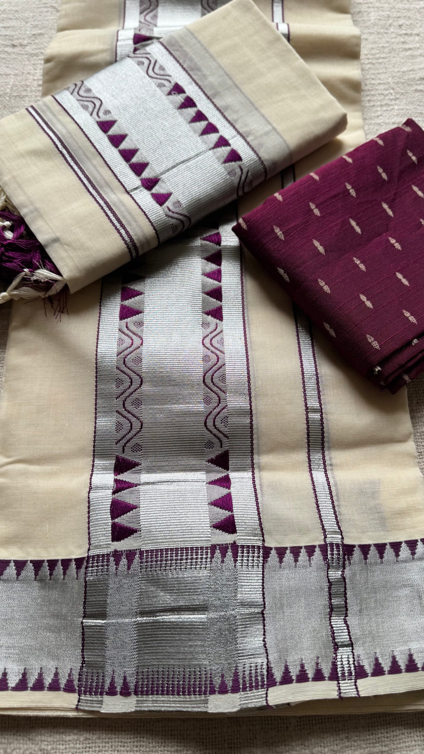 Set mund with temple border, purple with ivory and silver zari - YCON25KCST13